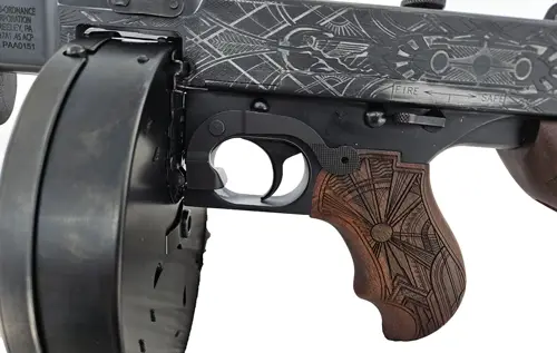 gt150dc7 recv r pistol grip left closeup.jpg