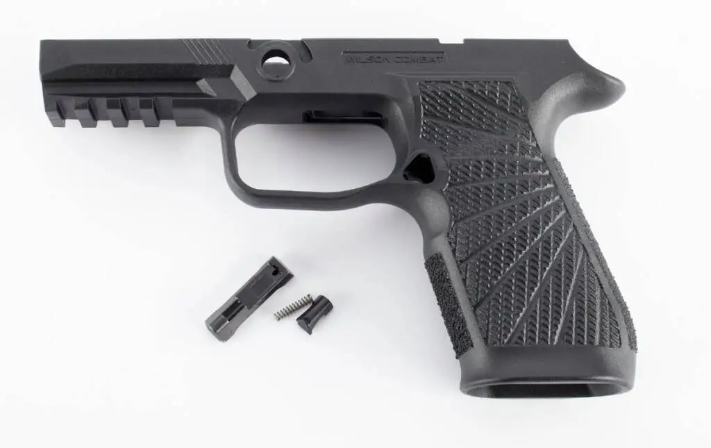wilson-combat-grip-mod-wcp320-carry-blk
